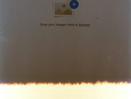 photo-1595872018818-97555653a011